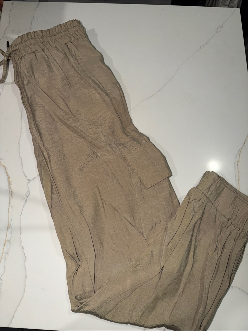 Zara Men's Cargo Pants in Beige